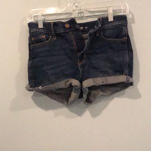 Hollister ‘High rise short-short’ dark wash short
